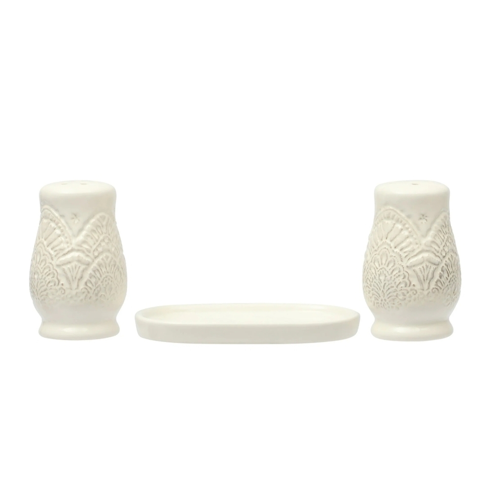 💜 2025 Pioneer Woman Vintage Lace Cream Salt and Pepper Shaker Set - Picture 2 of 5